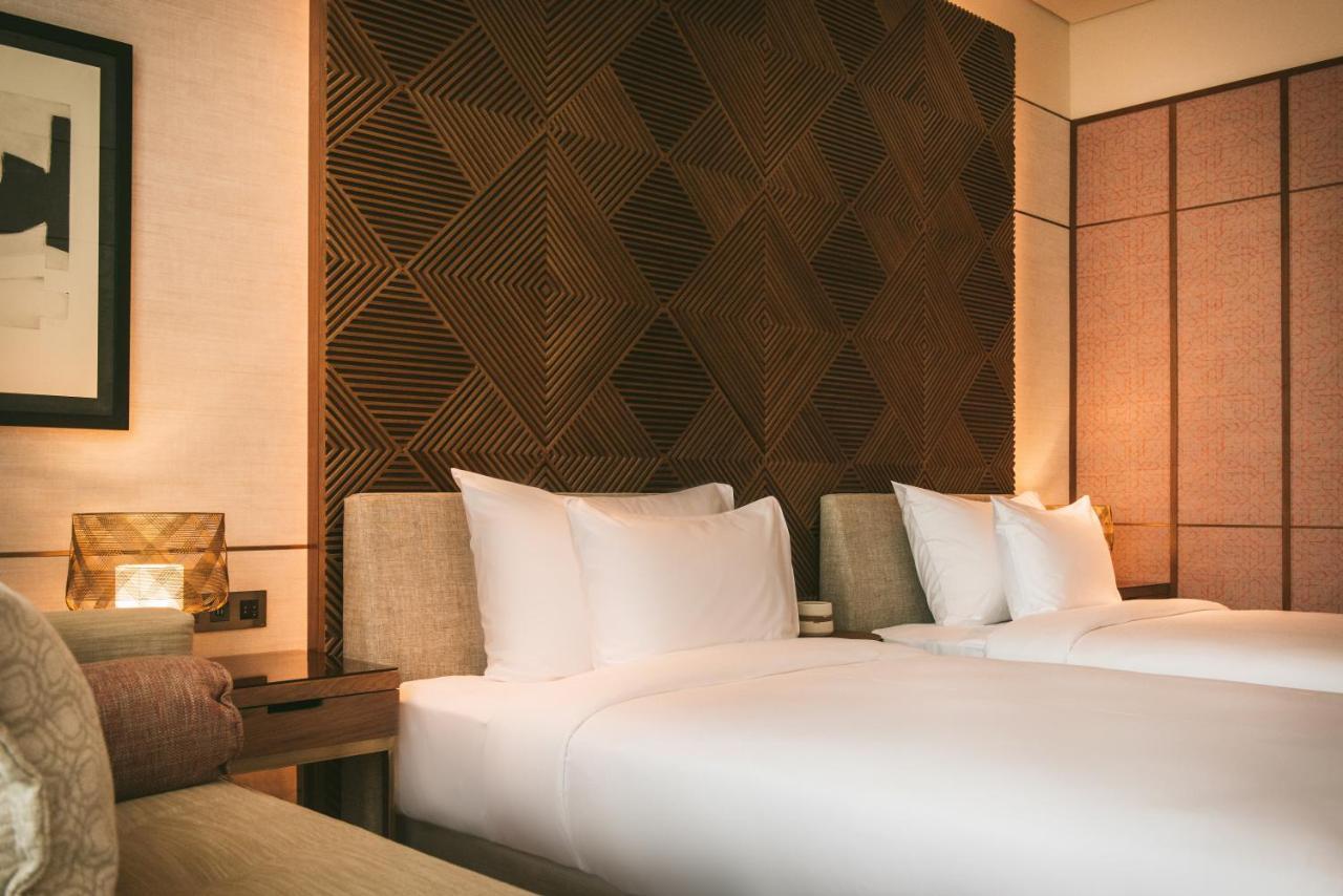 Shirvan Hotel City Yard Jeddah Bagian luar foto A room at the hotel