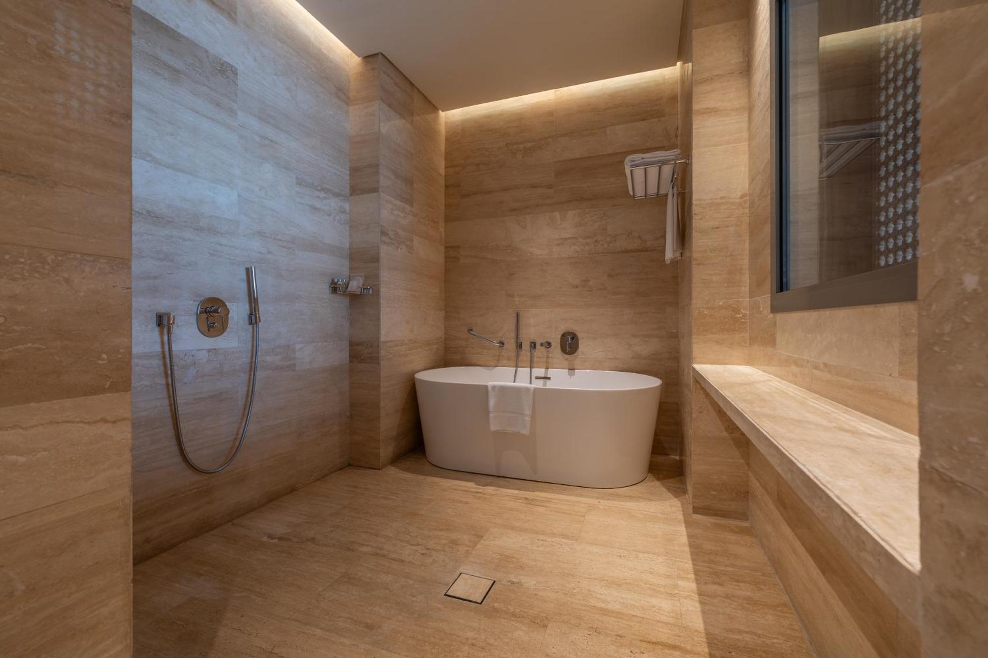 Shirvan Hotel City Yard Jeddah Bagian luar foto Bathroom